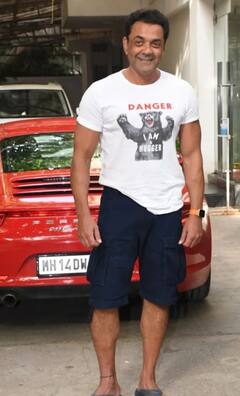 Photos: बाबा निराला के दीदार का है दर्शकों को इंतजार, Bobby Deol के आश्रम 3 की हर तरफ हो रही है बात