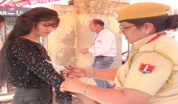 Exam 2022: In constable exam Bharatpur Rajasthan  police cuts cloths of women candidate through catchy  know the matter Exam 2022: ગુજરાતને અડીને આવેલા આ રાજ્યમાં પોલીસે પરીક્ષા પહેલા કાતરથી કાપ્યા યુવતીઓના કપડાં, જાણો શું છે મામલો
