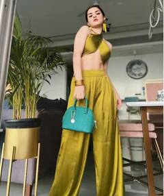 Avneet Kaur Photos: ਅਵਨੀਤ ਕੌਰ ਨੇ ਇਕ ਵਾਰ ਫਿਰ ਵਧਾਇਆ ਇੰਟਰਨੈੱਟ ਦਾ ਪਾਰਾ, ਗ੍ਰੀਨ ਆਊਟਫਿਟ 'ਚ ਕਰਵਾਇਆ ਗਲੈਮਰ ਫੋਟੋਸ਼ੂਟ