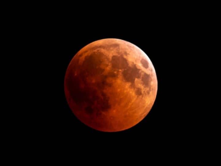 Moon Goes Blood Red This Weekend, First Time In A Year