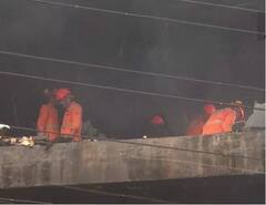 ਦਿੱਲੀ : ਮੁੰਡਕਾ ਮੈਟਰੋ ਸਟੇਸ਼ਨ ਨੇੜੇ ਲੱਗੀ ਭਿਆਨਕ ਅੱਗ, ਤਿੰਨ ਮੰਜ਼ਿਲਾ ਇਮਾਰਤ ਸੜ ਕੇ ਸੁਆਹ, ਵੇਖੋ ਦਿਲ ਦਹਿਲਾ ਦੇਣ ਵਾਲੀਆਂ ਤਸਵੀਰਾਂ