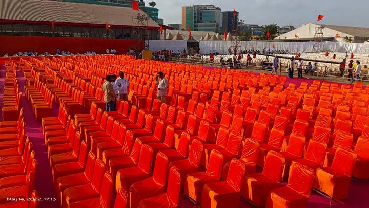 उद्धव ठाकरेंची ही सभा रेकॉर्डब्रेक सभा होण्याचा अंदाज आहे