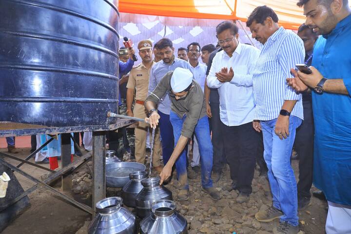 आदित्य ठाकरे यांनी स्वतः लक्ष घालण्याचे आश्वासन दिल्याने महिलांनी हात जोडून त्यांचे आभार मानले. इतक्या वर्षानंतर कोणीतरी त्यांच्या समस्या जाणून घेण्यासाठी आल्याने समस्यांपासून सुटका होईल असा विश्वास स्थानिकांना वाटत आहे.