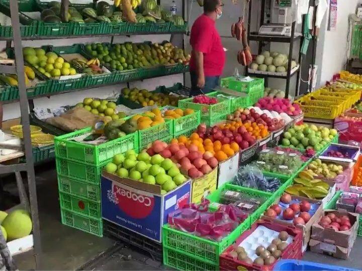 Sri Lanka Economic Crisis In Sri Lanka, apples cost Rs 1,200 and grapes Rs 1,800; problems of ordinary citizens do not end Sri Lanka Economic Crisis: श्रीलंकेत सफरचंद 1200,  तर द्राक्षे 1800 रुपये; सामान्य नागरिकांच्या अडचणी संपेना