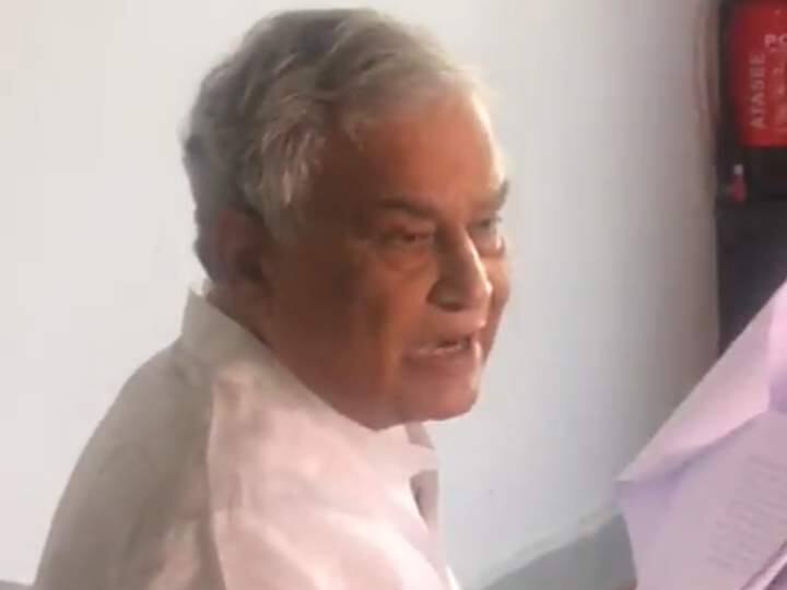 Rajasthan News: बीजेपी सांसद किरोड़ीलाल मीणा को उदपुर जाने की मिली अनुमति, जानें- पूरा मामला bjp mp kirorilal meena now allowed to move udaipur after nod from state government Rajasthan News: बीजेपी सांसद किरोड़ीलाल मीणा को उदपुर जाने की मिली अनुमति, जानें- पूरा मामला