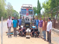 Ganja Seized : కోటిన్నర విలువైన గంజాయితో బోర్డర్ దాటేద్దాం అనుకున్నారు, షాకిచ్చిన పోలీసులు!