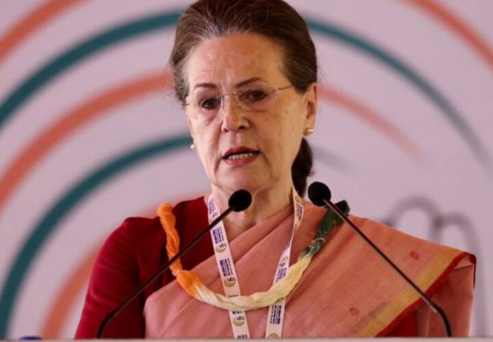 Congress President Sonia Gandhi Tests Covid-19 Positive ahead of ED Questioning Today Sonia Gandhi Corona Positive: ఈడీ విచారణ వేళ కాంగ్రెస్ అధినేత్రి సోనియా గాంధీకి కరోనా పాజిటివ్