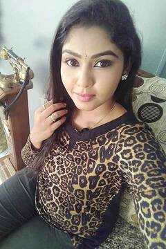 Actress Hema : நம்ம பாண்டியன் ஸ்டோர்ஸ் மீனாவா இது..? அடையாளமே தெரியல..!