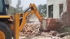 भू-माफिया Yashpal Tomar के आशियाने पर बुलडोजर वार!, CO और SDM के मौजूदगी में हुई कार्रवाई