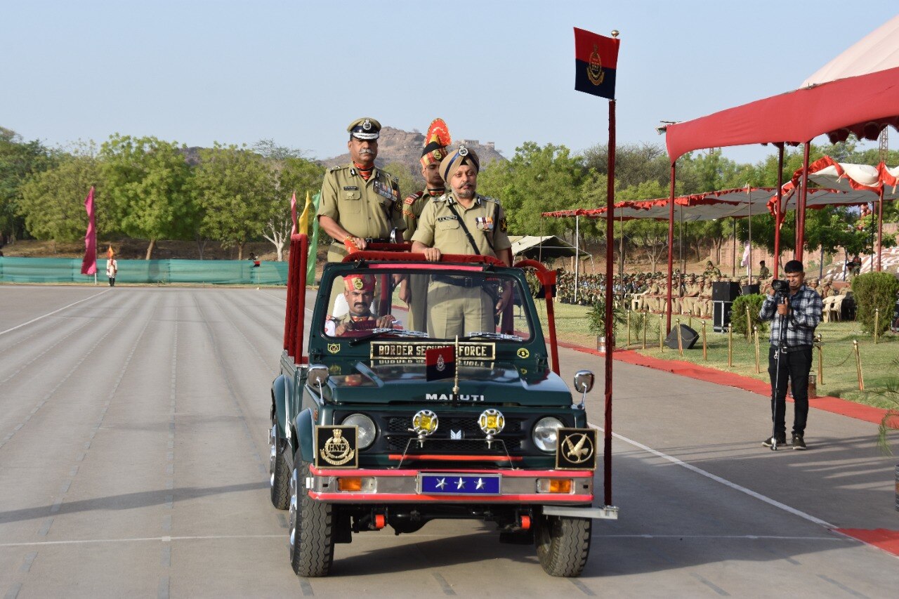 Jodhpur: बीएसएफ के बेड़े में शामिल हुए 193 जवानों ने ली देश सेवा की शपथ, करतब देख आंखों पर नहीं हो रहा था यकीन