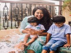 Sameera Reddy: குடும்பம்தான் எல்லாமே! சமீரா ரெட்டியின் அழகிய ஃபேமலி கிளிக்ஸ்!