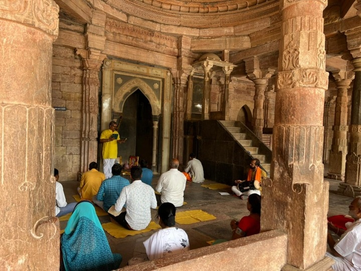 Bhojshala Dispute: ज्ञानवापी मस्जिद के बाद अब उठा 'भोजशाला' विवाद, जानें क्या है पूरा मामला
