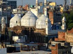 Gyanvapi Masjid Survey: तालाब पर तनातनी, मलबे का ढेर, दीवारों पर पुताई, दूसरे दिन के सर्वे में क्या-क्या हुआ