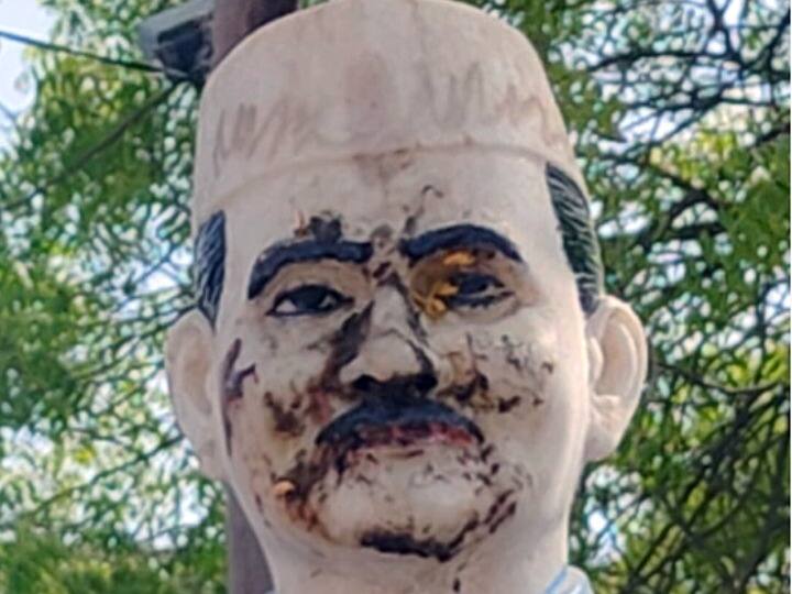 Barmer News: असामाजिक तत्वों की शर्मनाक करतूत, पूर्व प्रधानमंत्री लाल बहादुर शास्त्री की प्रतिमा पर फेंकी गंदगी Rajasthan News anti social elements threw cow dung on Statue of former PM Lal Bahadur Shastri in Barmer ANN Barmer News: असामाजिक तत्वों की शर्मनाक करतूत, पूर्व प्रधानमंत्री लाल बहादुर शास्त्री की प्रतिमा पर फेंकी गंदगी