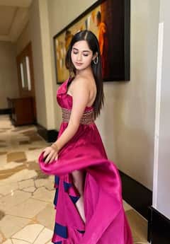 Jannat Zubair Photos: ਥਾਈ-ਹਾਈ ਡ੍ਰੈੱਸ 'ਚ ਜੰਨਤ ਜ਼ੁਬੈਰ ਦਾ ਜ਼ਬਰਦਸਤ ਲੁੱਕ, ਵੇਖੋ ਤਸਵੀਰਾਂ
