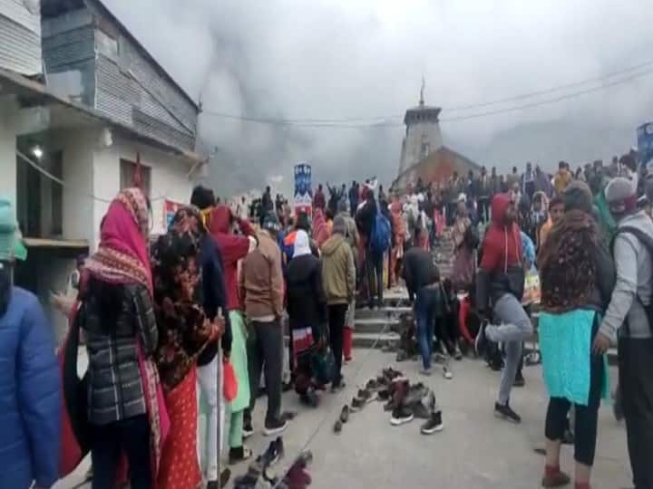 Uttarakhand News: Pilgrims upset due to problem in telecom service in Kedarnath Dham ann Uttarakhand News: केदारनाथ धाम में दूरसंचार सेवा लड़खड़ाने से तीर्थयात्री परेशान, ऑनलाइन पेमेंट के लिए भटक रहे दर-दर