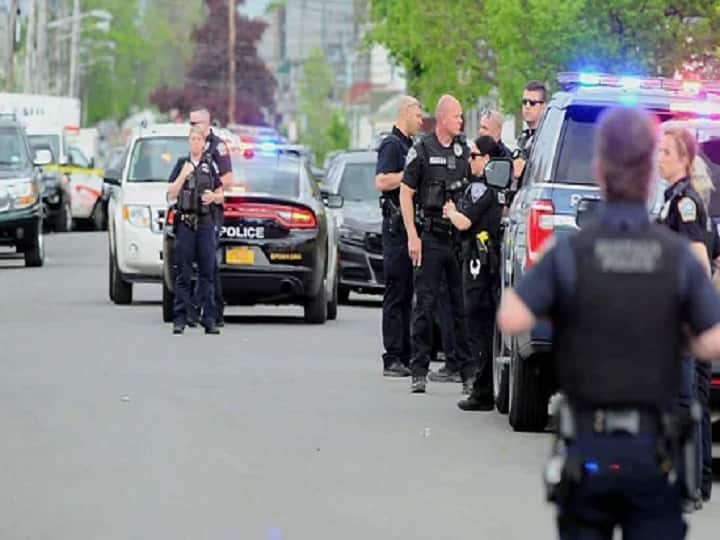US: 10 dead in Buffalo supermarket attack; police call hate crime அமெரிக்காவில் உள்ள சூப்பர் மார்க்கெட்டில் நடந்த துப்பாக்கிச் சூட்டில் 10 பேர் இறப்பு!