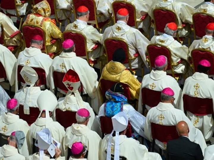 Devasahayam Pillai becomes 1st Indian layman to be declared saint by Pope Devasahayam Pillai Becomes First Indian Layman To Be Announced A Saint By Pope Francis