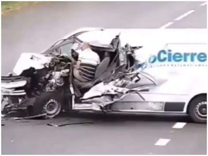 Watch: ਗੱਡੀ ਦੇ ਉੱਡੇ ਪਰਖੱਚੇ, ਡਰਾਈਵਰ ਨੂੰ ਝਰੀਟ ਤੱਕ ਨਹੀਂ ਆਈ, ਹਾਦਸੇ ਦਾ ਵੀਡੀਓ ਵਾਇਰਲ