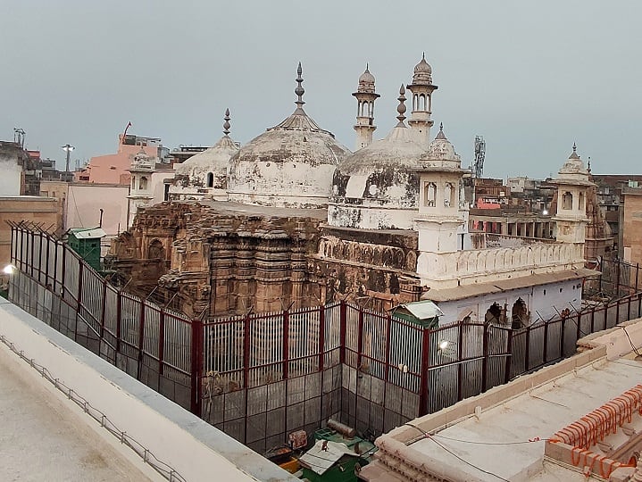 Gyanvapi Mosque Case: Videography Survey Continues In Varanasi For Second Day Amid Tight Security Gyanvapi Mosque Case: Videography Survey Continues For Second Day Amid Tight Security