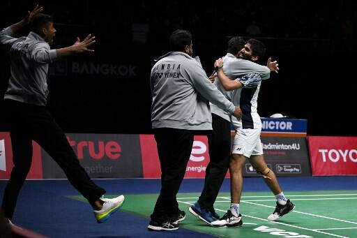 After having a poor start in the knockout stage, young Lakshya Sen made a solid comeback to give India a 1-0 lead with a come-from-behind 8-21 21-17 21-16 win against Anthony Sinisuka Ginting. (Pic Courtesy: AFP)