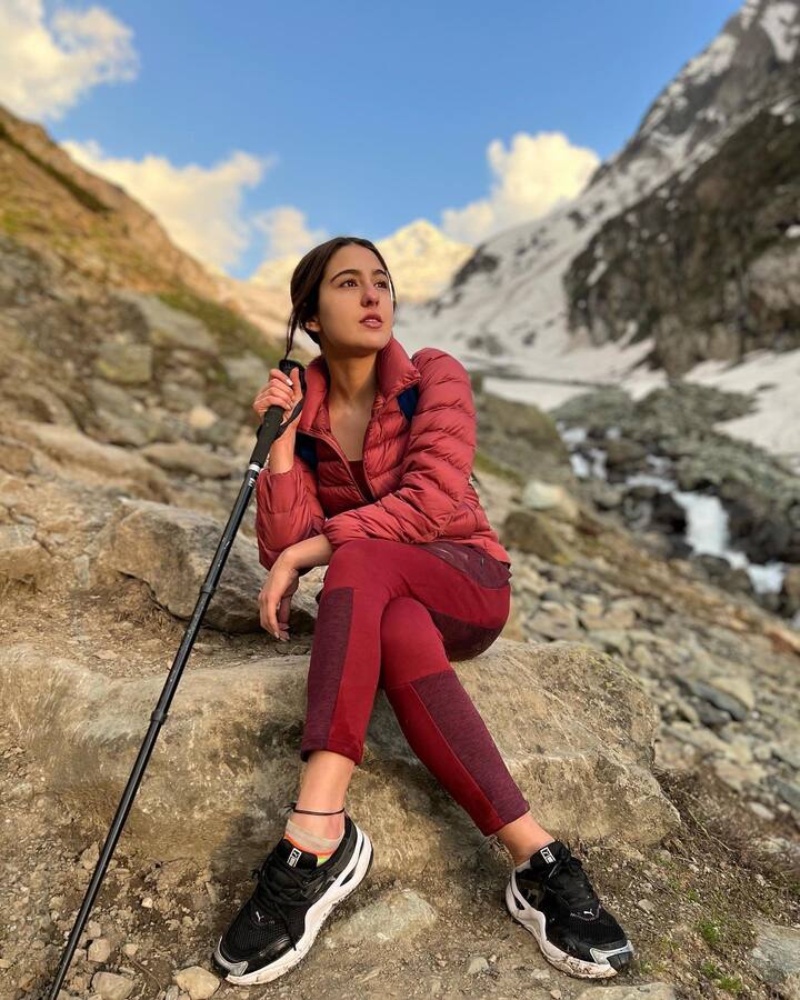 सारा की इन खूबसूरत तस्वीरों पर अभी तक हजारों लाइक्स भी आ चुके हैं.