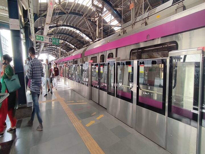 Delhi Metro News: Increase in number of passengers traveling with smart cards in Delhi Metro, 10 percent discount on traveling in off peak hours ann Delhi Metro News: दिल्ली मेट्रो में स्मार्ट कार्ड से यात्रा करने वाले यात्रियों की संख्या में हुई बढ़ोतरी, इन लोगों को मिल रही है 10% की छूट