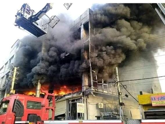 Fire Safety Tips: गर्मियों में आखिर क्यों बढ़ जाती हैं आग लगने की घटनाएं? इन उपाय के साथ रोकें हादसे Fire Safety Tips: गर्मियों में आखिर क्यों बढ़ जाती हैं आग लगने की घटनाएं? इन उपाय के साथ रोकें हादसे