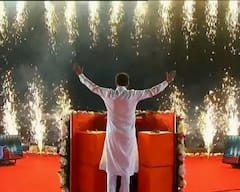 Devendra Fadnavis यांच्या वजनाने बाबरी पडली असती : Uddhav Thackeray : ABP Majha