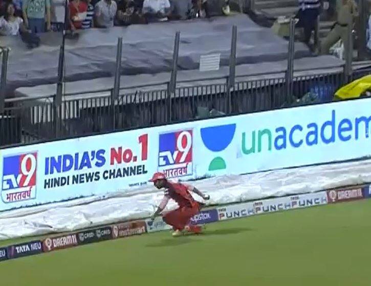 Watch: This catch of SRH fielder caught by the batsman and the spectators were surprised, watch the video Watch: SRH ਦੇ ਇਸ ਫੀਲਡਰ ਨੇ ਫੜਿਆ ਰਹਾਣੇ ਦਾ ਅਜਿਹਾ ਕੈਚ ਬੱਲੇਬਾਜ਼ ਤੇ ਦਰਸ਼ਕ ਹੋ ਗਏ ਹੈਰਾਨ, ਦੇਖੋ ਵੀਡੀਓ