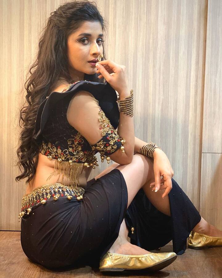 कनिका मान भी खतरों से खेलती नजर आएंगी. लंबे वक्त से इनके नाम के आगे क्वेश्चन मार्क बना हुआ था लेकिन अब इनका नाम भी कन्फर्म हो चुका है.