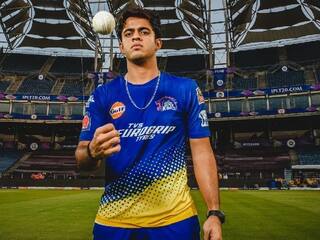 IPL 2022: प्रति ओवर सबसे कम रन देने के मामले में पहले नंबर पर आया चेन्नई का यह गेंदबाज, टॉप-5 में ये बॉलर्स हैं शामिल