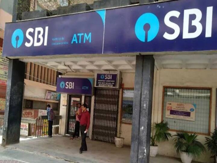 State Bank Of India Hikes Lending Rates By 0.1% In India SBI Hikes Lending Rates: எஸ்பிஐயில் கடன் வாங்குகிறீர்களா? இனி வட்டி அதிக வட்டிதான்! வெளியான அறிவிப்பு!