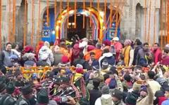 Char Dham Yatra 2022: चारधाम यात्रा में इस बार टूटे सारे रिकॉर्ड, 15 मई तक चारों धामों में पहुंचे 5.14 लाख श्रद्धालु
