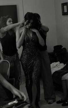 ਜਾਨ੍ਹਵੀ ਕਪੂਰ ਨੇ ਇਕ ਵਾਰ ਫਿਰ ਵਧਾਇਆ ਇੰਟਰਨੈੱਟ ਦਾ ਪਾਰਾ, ਵੇਖੋ ਸ਼ਾਨਦਾਰ ਤਸਵੀਰਾਂ