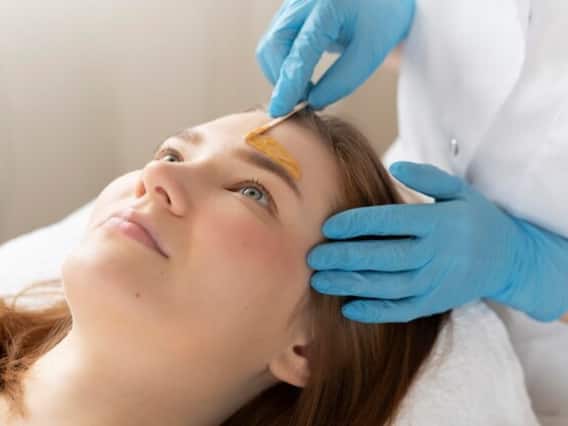 Face Wax: क्या आप भी कराती हैं फेस वैक्स? जान लें इससे होने वाले नुकसान Face Wax: क्या आप भी कराती हैं फेस वैक्स? जान लें इससे होने वाले नुकसान
