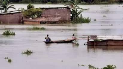 Assam: floods and Landslide affect 2 lakh people across 20 districts of state Assam Flood: ভয়াবহ বন্যায় বিধ্বস্ত অসম, জলের তলায় বাড়ি-জমি