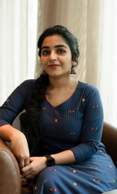 அயிர மீனுதான் கொக்க முழுங்குமா ?அடுக்குமா ?
