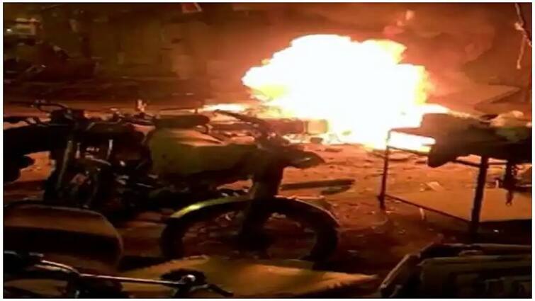 Karachi Blast: One killed, more than 10 injured in blast in Karachi, Pakistan Karachi Blast: પાકિસ્તાનના કરાંચીમાં વિસ્ફોટ, એકનું મૃત્યુ, 10થી વધારે ઘાયલ થયા