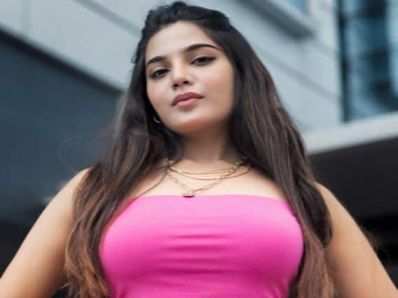 Aathmika pics: நடிகை ஆத்மிகாவின் லேட்டஸ்ட் கவர்ச்சி போட்டோஸ்...! Aathmika pics: நடிகை ஆத்மிகாவின் லேட்டஸ்ட் கவர்ச்சி போட்டோஸ்...!