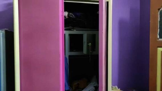 Murshidabad: ব্যবসায়ীর স্ত্রী-শিশুপুত্রের হাত-মুখ বেঁধে সশস্ত্র দুষ্কৃতীদের লুঠপাট, বেলডাঙায় চাঞ্চল্য।Bangla News