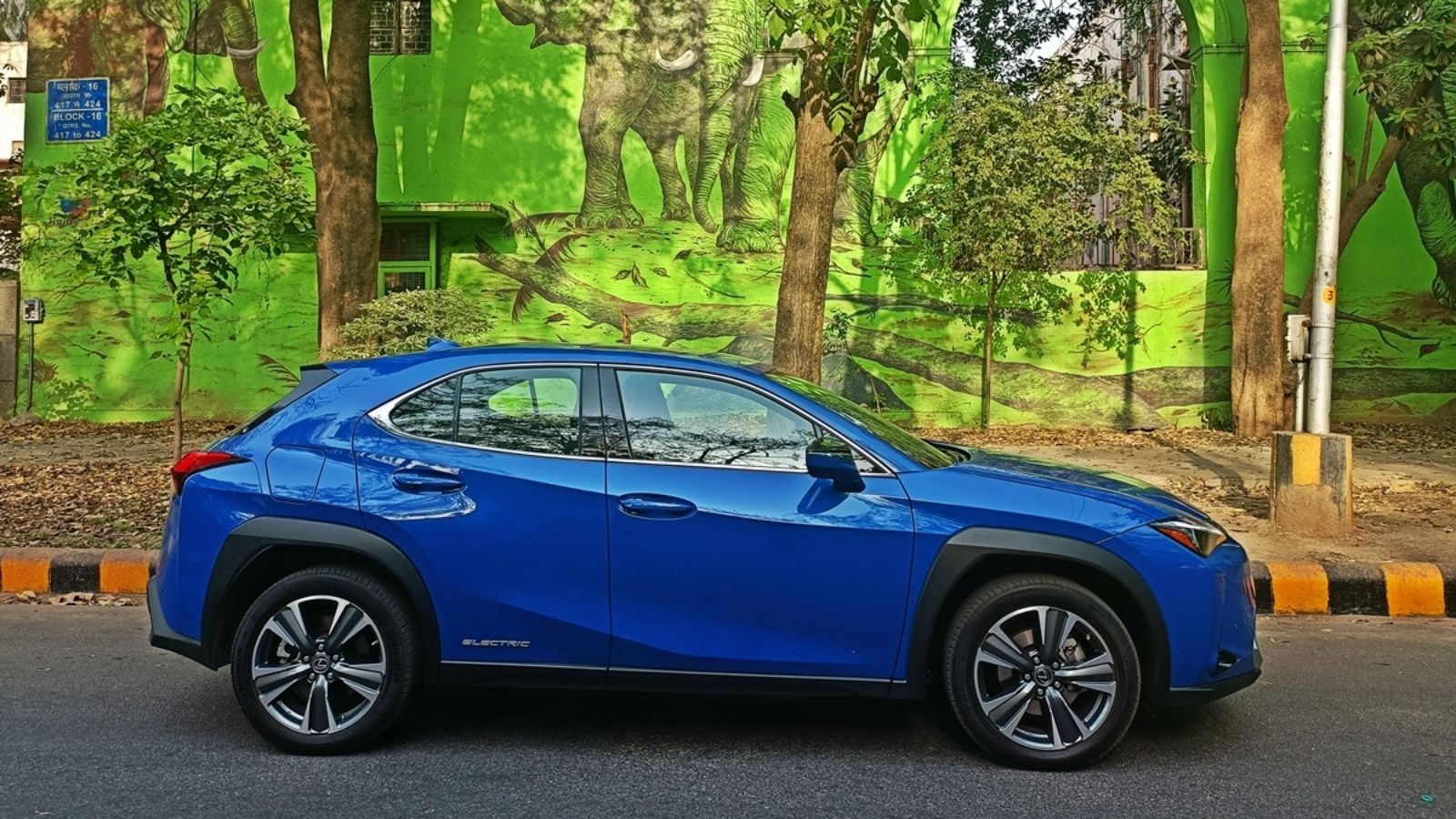 Lexus UX 300e: বিলাসের সঙ্গে পাওয়ারের মেলবন্ধন, নজর টানবে লেক্সাসের নয়া বৈদ্যুতিক গাড়ি