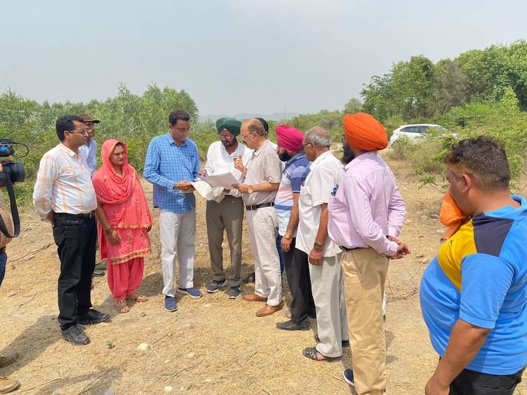 Punjab News: district administration released illegal possession in village Sanghwal 97 acres and in village Sanyal occupied 3 acres 7 kanals 16 marlas land Punjab News: ਜ਼ਿਲ੍ਹਾ ਪ੍ਰਸ਼ਾਸਨ ਨੇ ਪਿੰਡ ਸੰਘਵਾਲ ਤੇ ਸਨਿਆਲ ’ਚ ਛੁਡਾਇਆ ਨਜਾਇਜ਼ ਕਬਜਾ