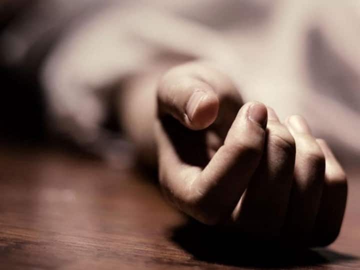 Bhadradri kottagudem district youth commits suicide due to online betting Online Bettings Suicide : ఆన్లైన్ బెట్టింగులకు మరో ప్రాణం బలి, అప్పుల పాలై యువకుడు ఆత్మహత్య