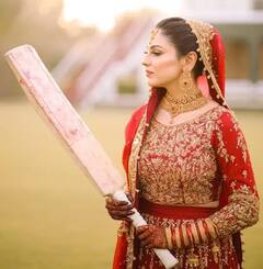 Kainat Imtiaz Pics: বিয়ের সাজে নববধূর হাতে ব্যাট, বল, পাক ক্রিকেটারের ছবি ভাইরাল সোশ্যাল মিডিয়ায়