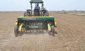 CM ਭਗਵੰਤ ਮਾਨ ਦੇ ਪਿੰਡ ਸਤੌਜ ਤੋਂ ਹੋਈ ਝੋਨੇ ਦੀ ਸਿੱਧੀ ਬਿਜਾਈ ਦੀ ਸ਼ੁਰੂਆਤ, ਖੇਤੀਬਾੜੀ ਵਿਭਾਗ ਨੇ ਕਿਸਾਨਾਂ ਨੂੰ ਦੱਸੇ ਇਹ ਫ਼ਾਇਦੇ