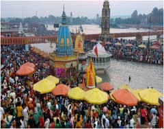 Haridwar Buddha Purnima: बुद्ध पूर्णिमा पर हरिद्वार में श्रद्धालुओं ने गंगा में लगाई डुबकी, शहर में सुरक्षा के कड़े इंतजाम