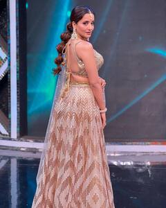 Monalisa Photos: मोनालिसा ने ट्रेडिशनल लुक में बजाई फैंस के दिलों की घंटी, फोटोज देख आप भी हो जाएंगे फ्लैट