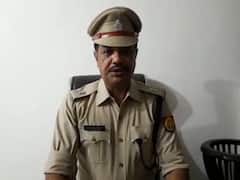 Muzaffarnagar News: बाइक से जेल ले जाते समय कैदी की सड़क हादसे में मौत, कूदकर भागने की फिराक में था आरोपी