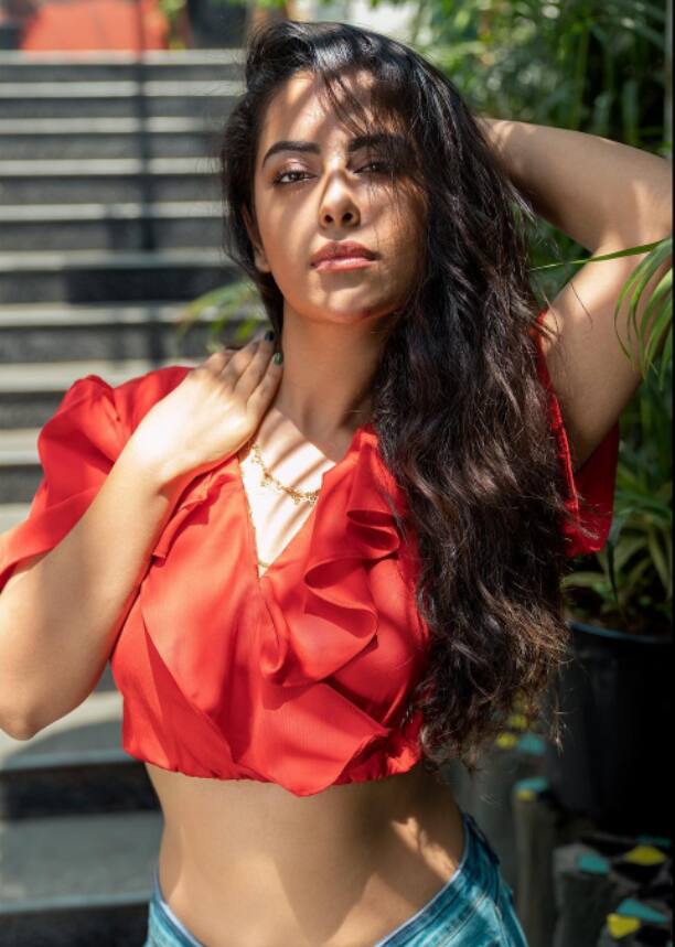 नुकतेच अविकानं तिच्या नव्या फोटोशूटचे फोटो सोशल मीडियावर शेअर केले. (Avika Gor/instagram)